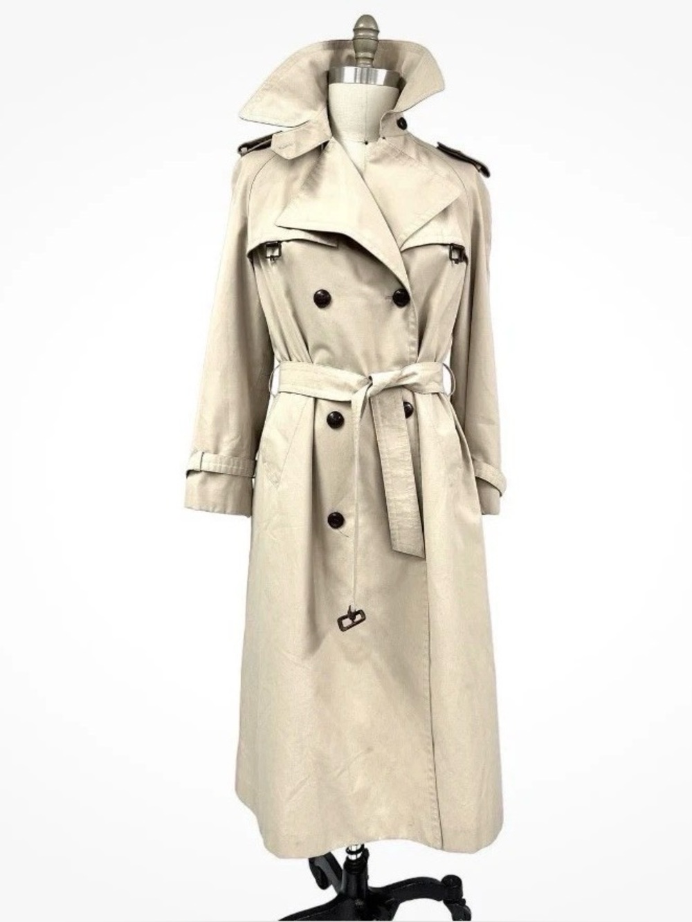 VTG Etienne Aigner Trench Coat Womens L. Trending
Carolyn Bessette